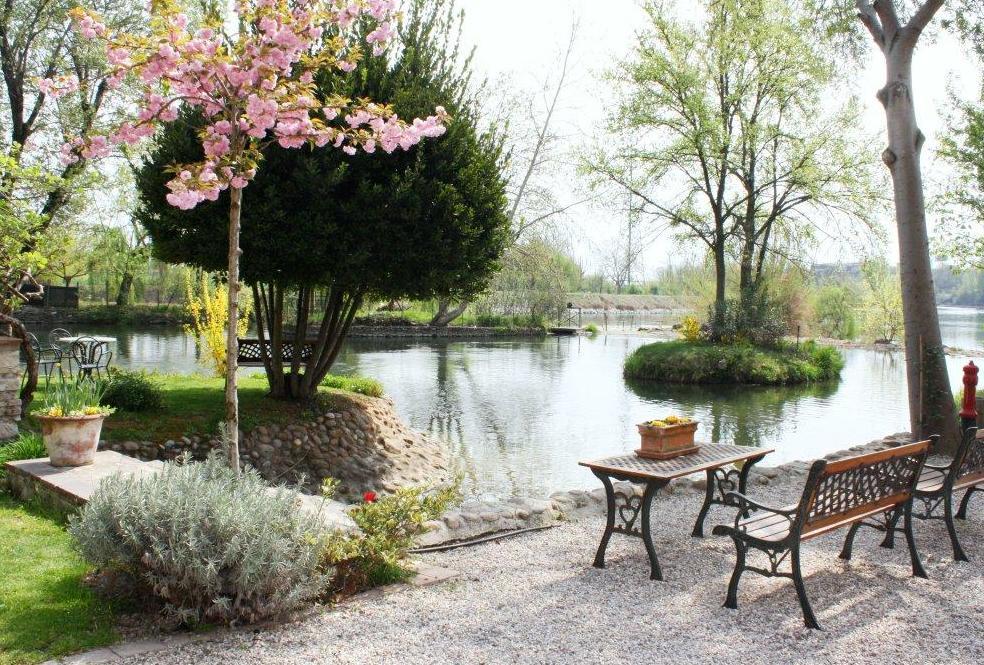 Agriturismo Villa Dei Mulini 볼타 만토바나 외부 사진