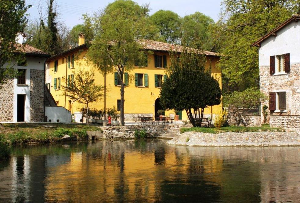 Agriturismo Villa Dei Mulini 볼타 만토바나 외부 사진