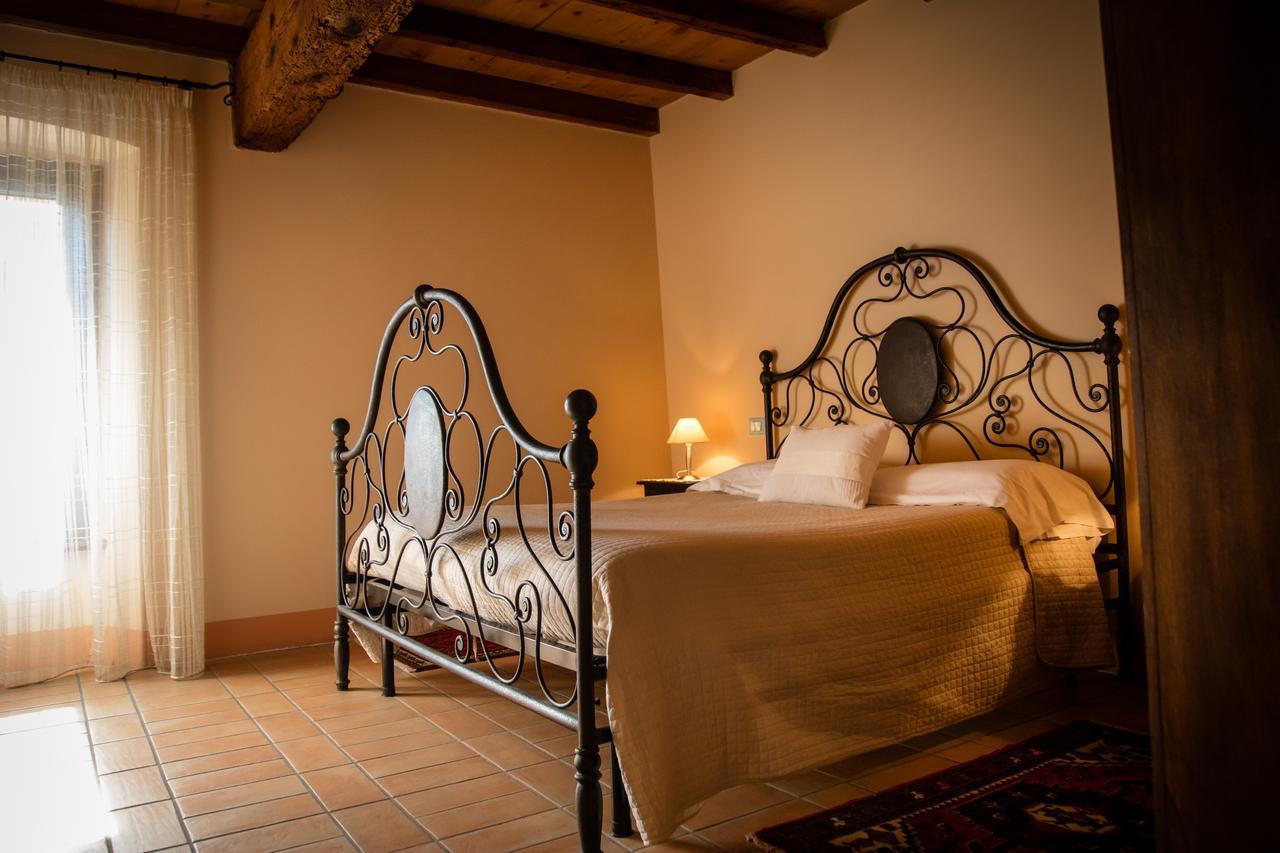 Agriturismo Villa Dei Mulini 볼타 만토바나 외부 사진