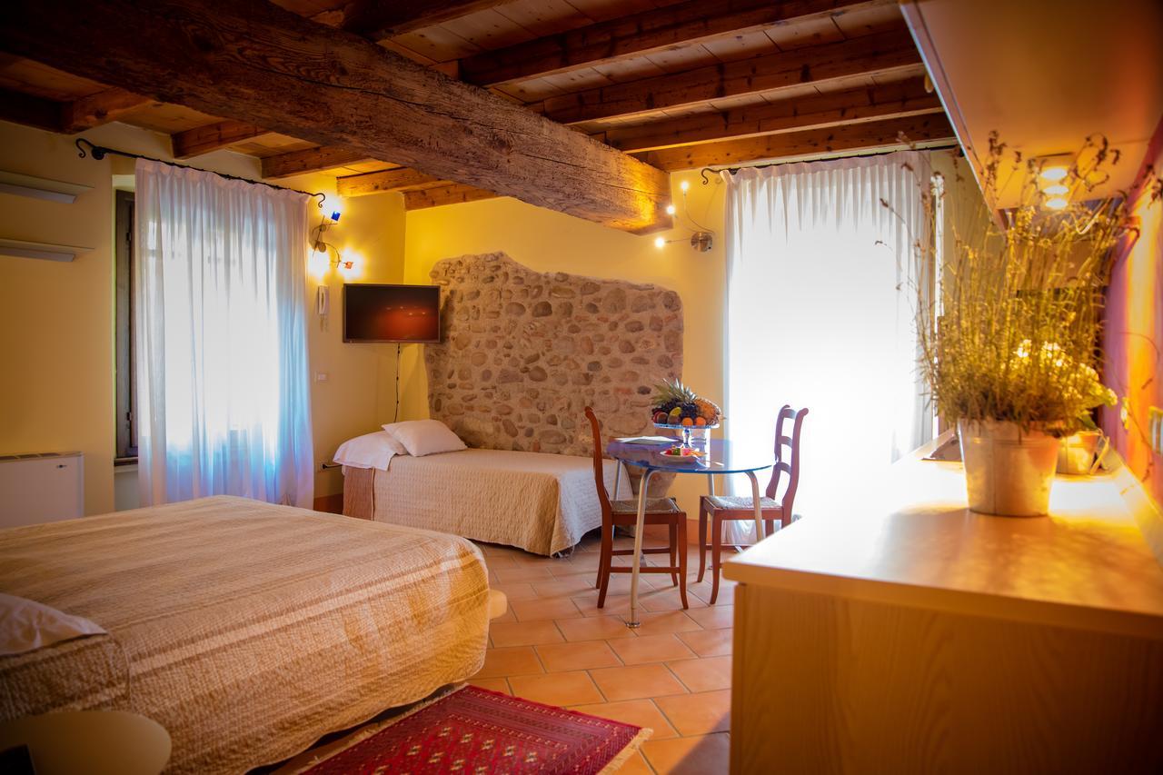 Agriturismo Villa Dei Mulini 볼타 만토바나 외부 사진