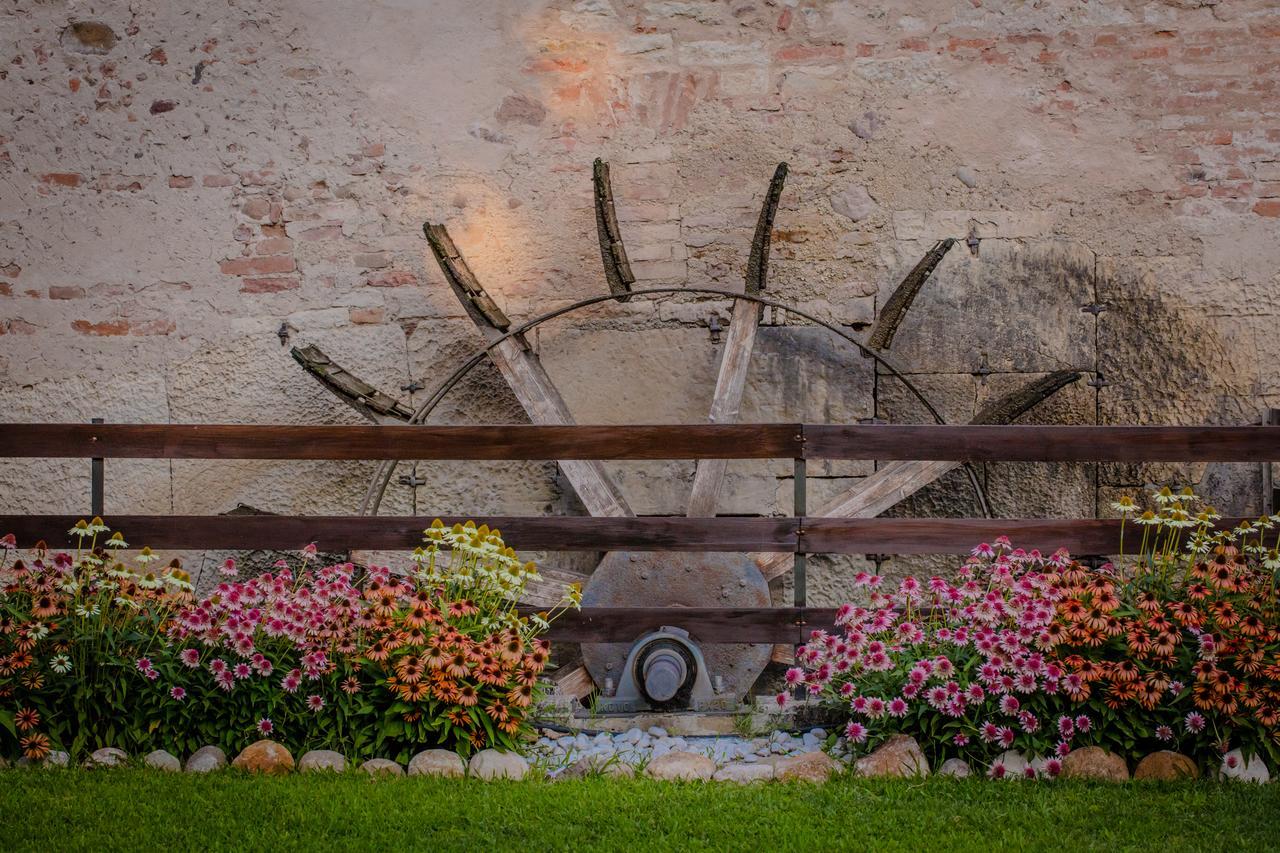 Agriturismo Villa Dei Mulini 볼타 만토바나 외부 사진
